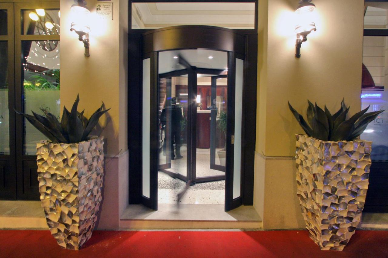 טריאסטה Victoria Hotel Letterario מראה חיצוני תמונה